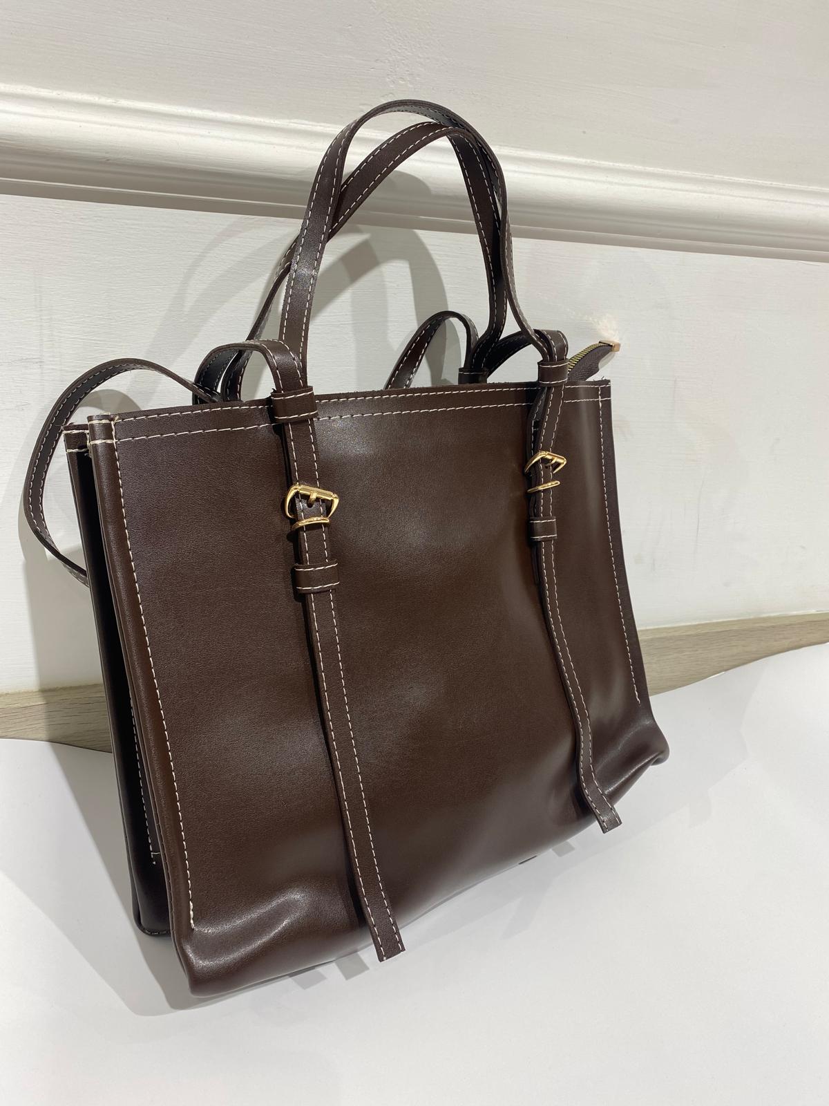 شنتة كتف جلد