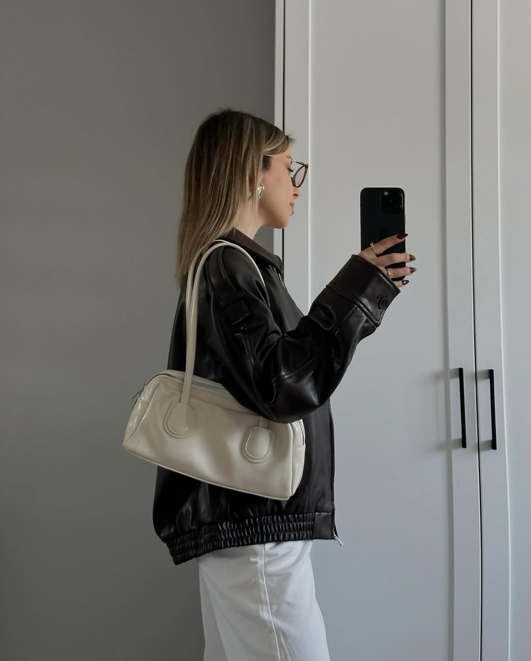 شنتة كتف جلد حجم صغير