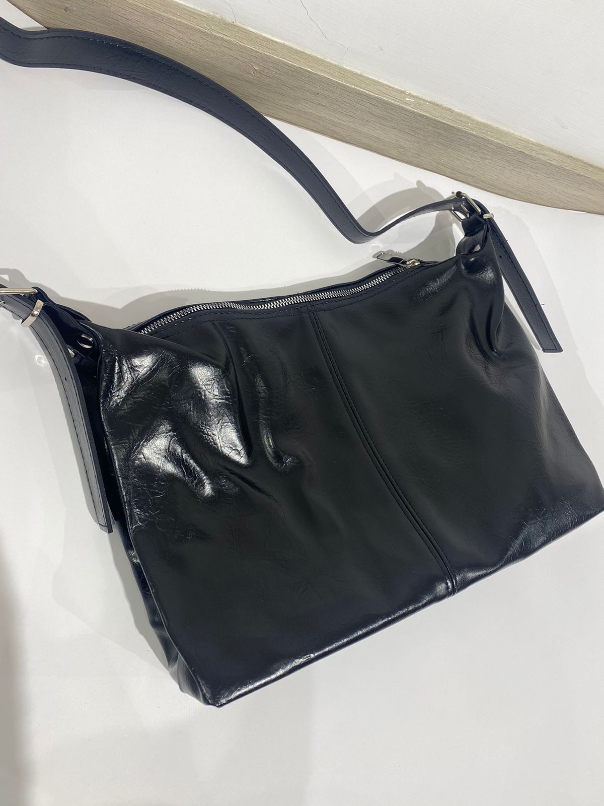 شنتة كتف او كروس جلد