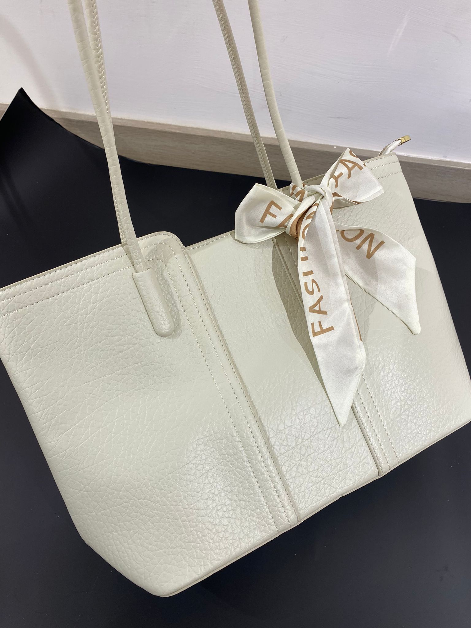 شنتة كتف جلد