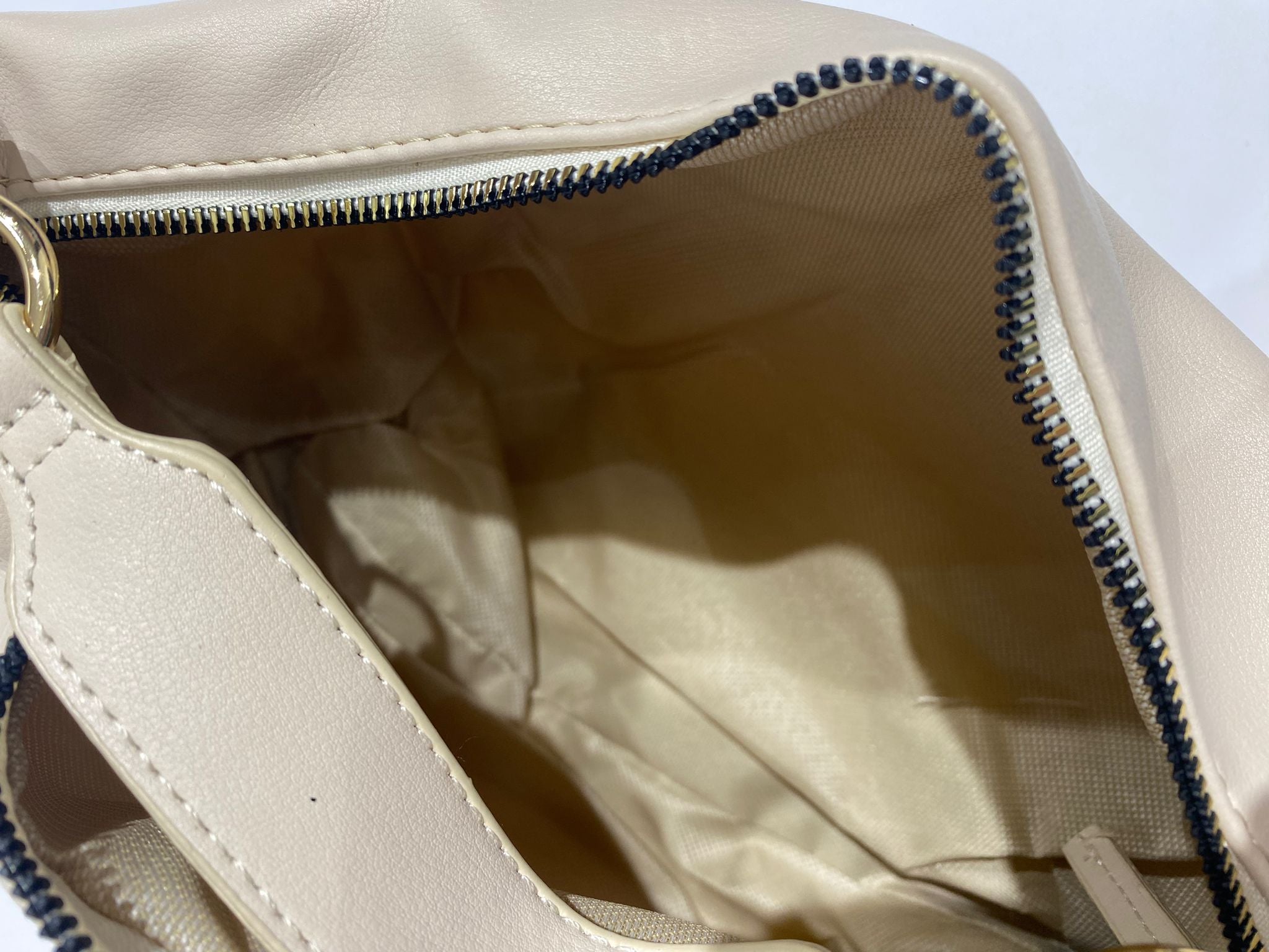 شنتة جلد كروس