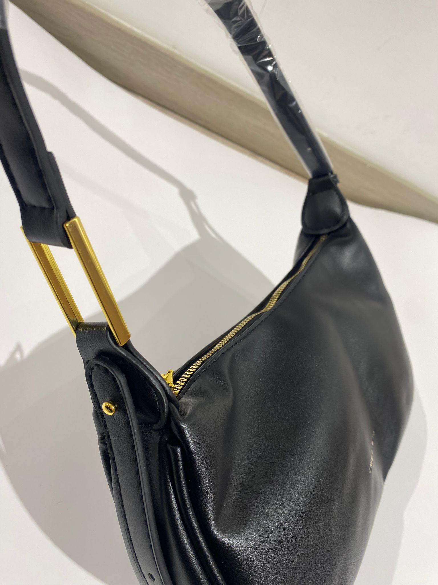 شنتة كتف جلد