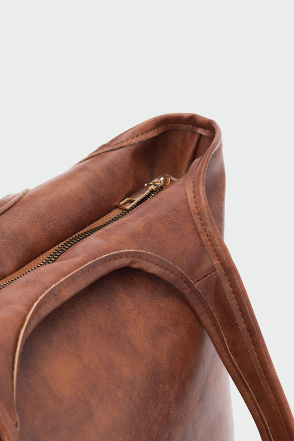 شنتة كتف جلد طري مع تشارم