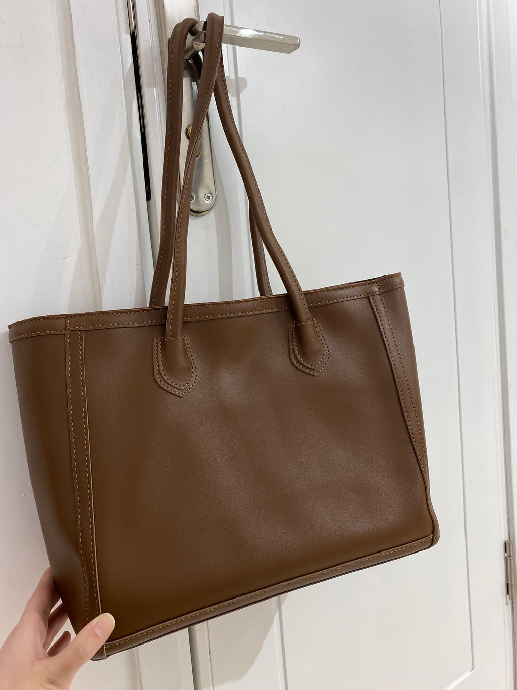 شنتة كتف جلد حجم كبير