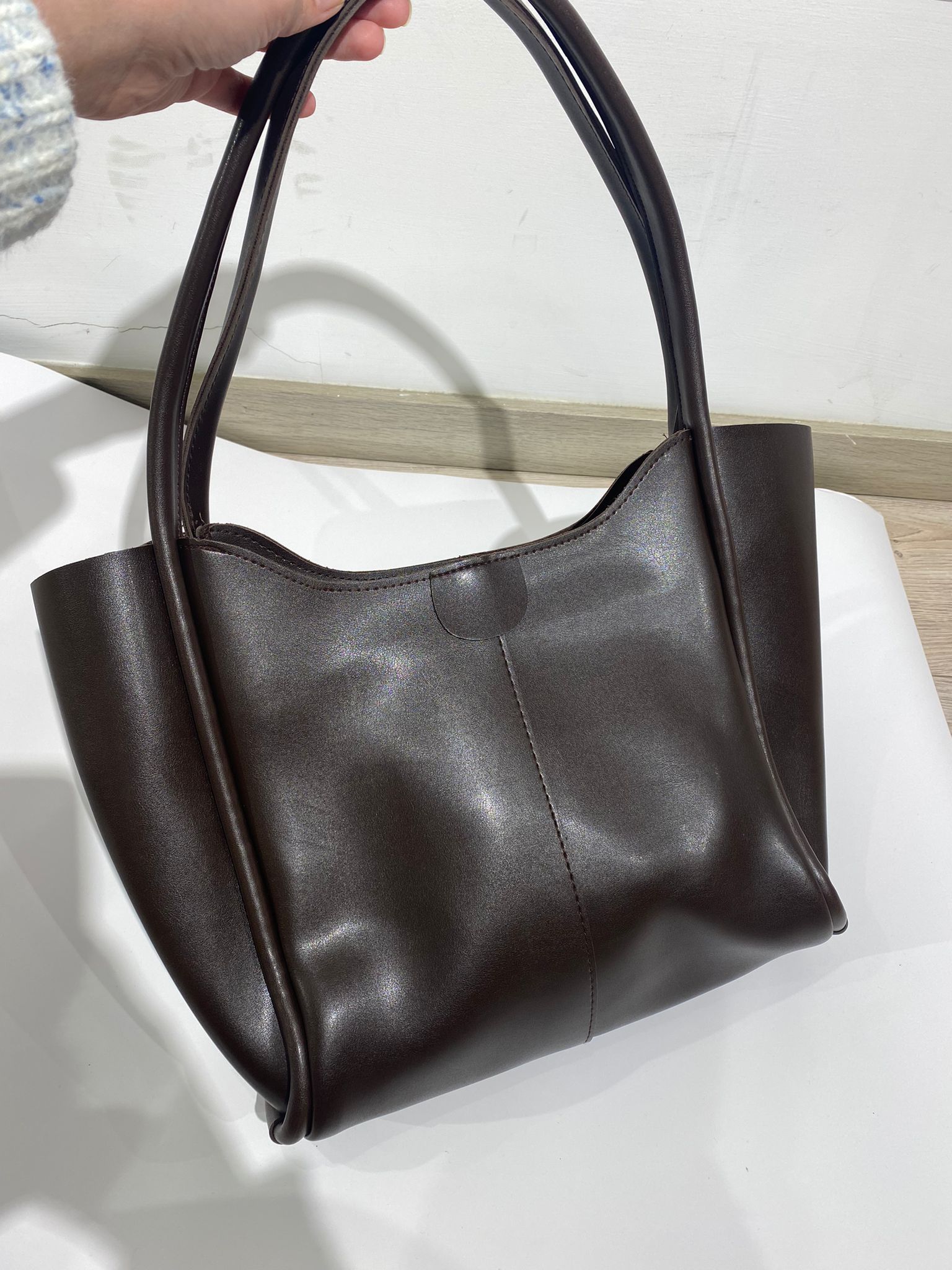 شنتة جلد حجم كبير