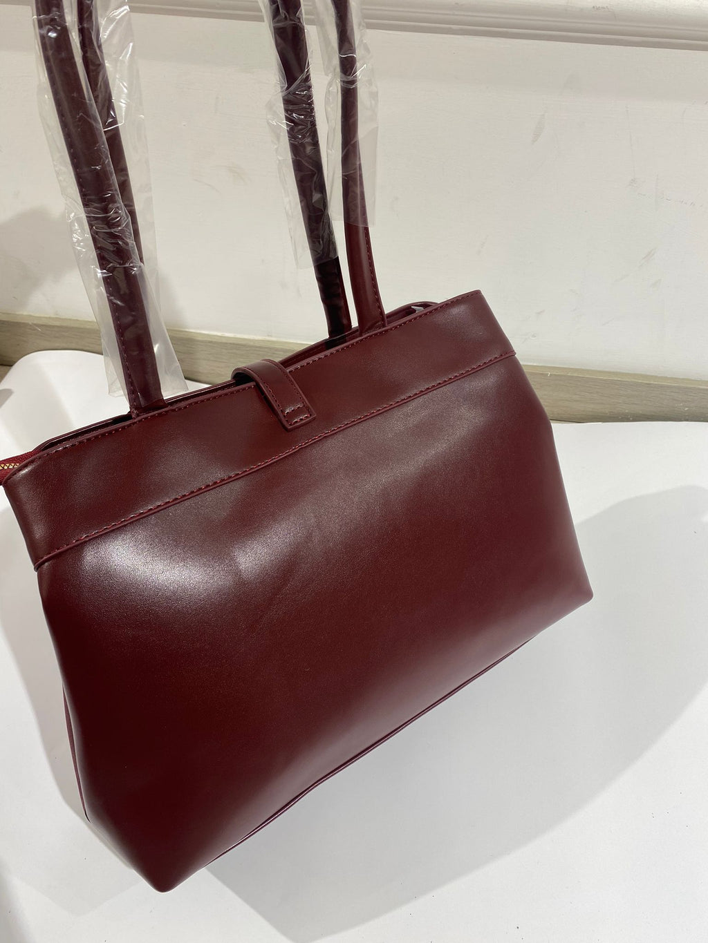 شنتة كتف مقسمة من جوا