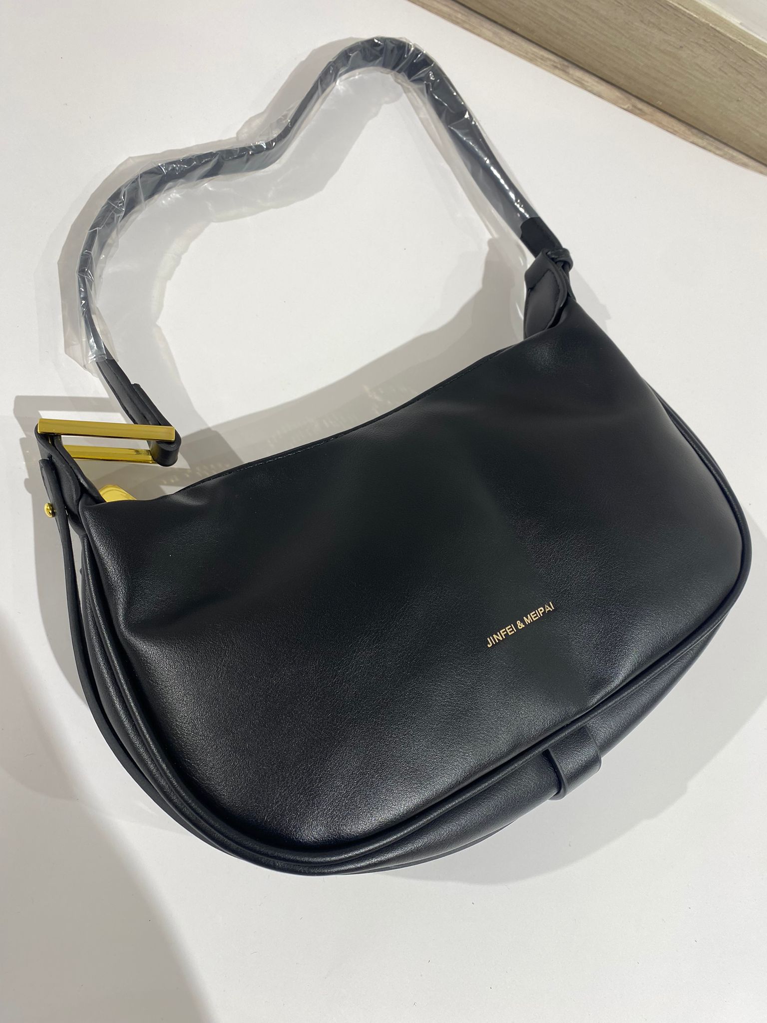 شنتة كتف جلد