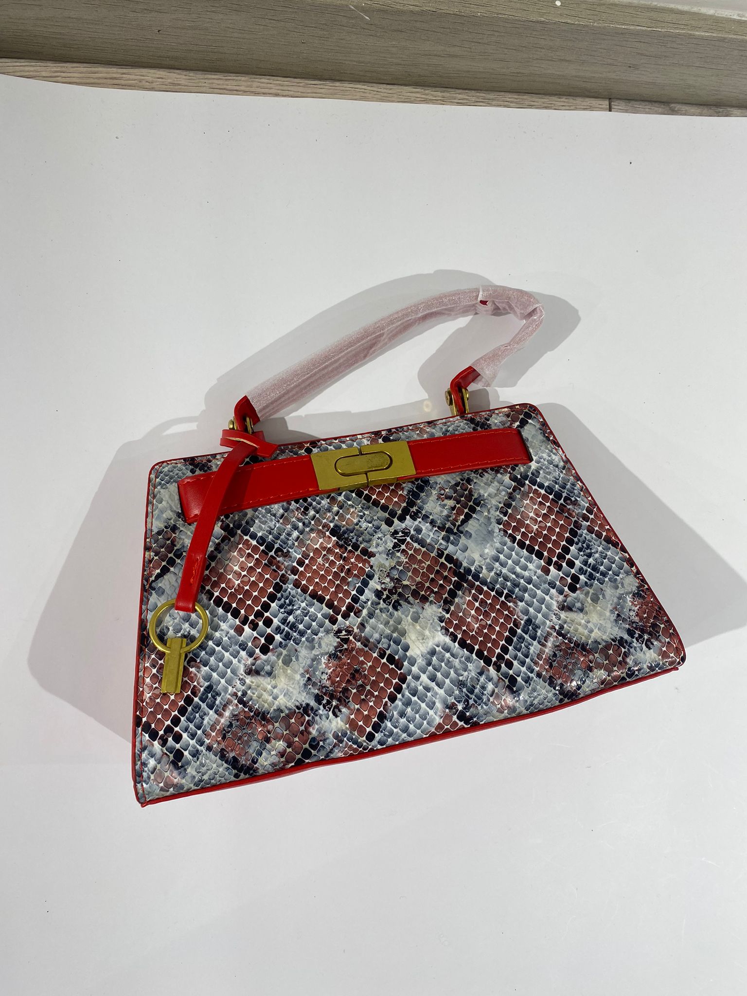 شنتة رسمية حجم صغير