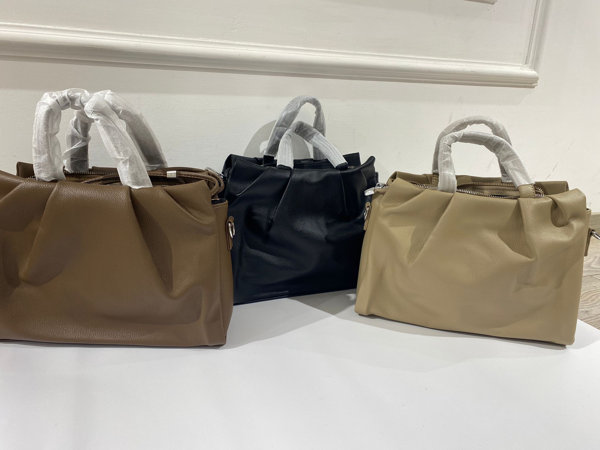 شنتة جلد رسمية