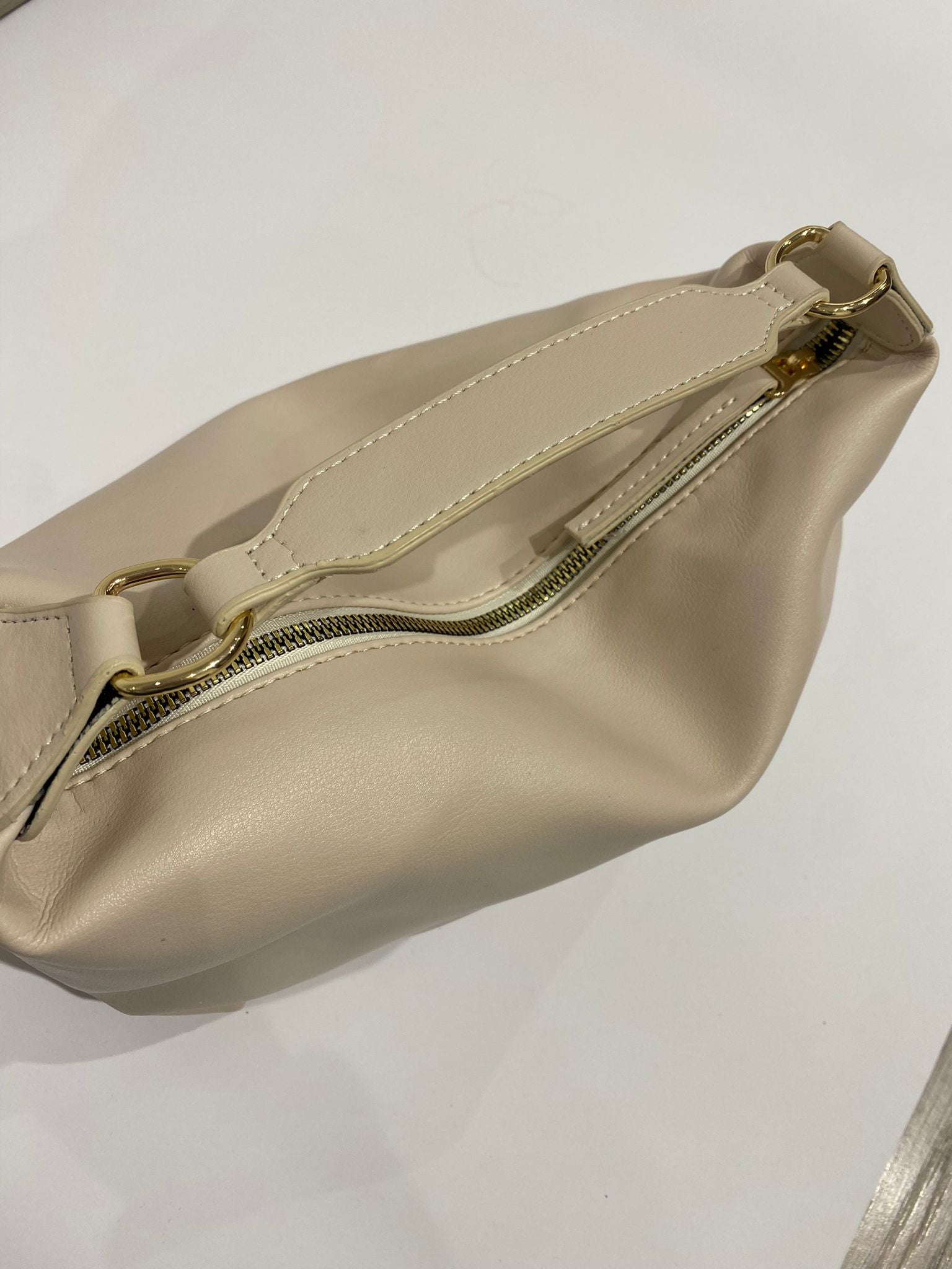 شنتة جلد كروس