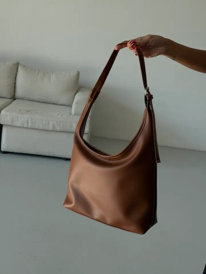 شنتة كتف بحزام بتصغر وبتكبر